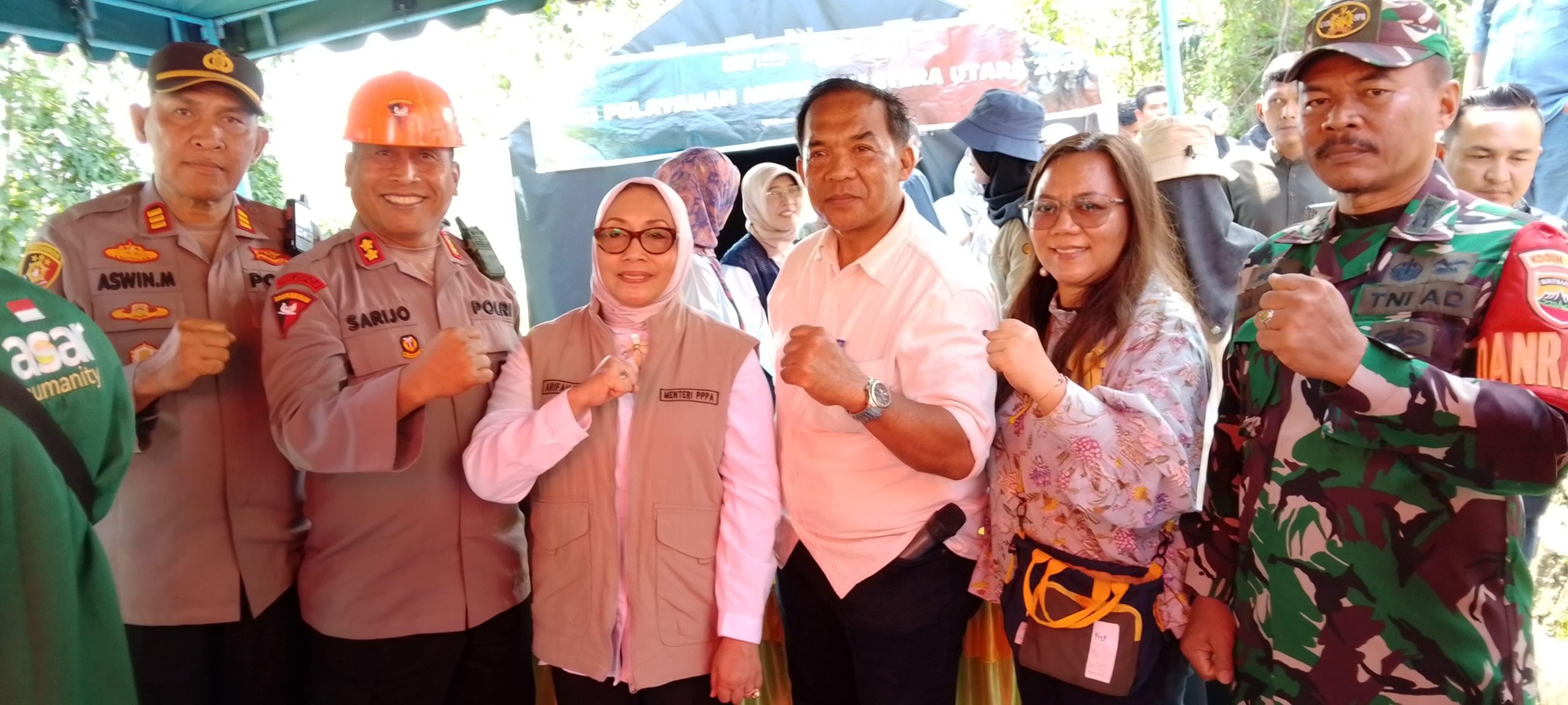 Brimob Polda Sumut Kawal Kunjungan Menteri PPPA, Hadirkan Harapan dan Senyum Anak-anak Korban Longsor di Sipirok Brimob Polda Sumut Kawal Kunjungan Menteri PPPA, Hadirkan Harapan dan Senyum Anak-anak Korban Longsor di Sipirok