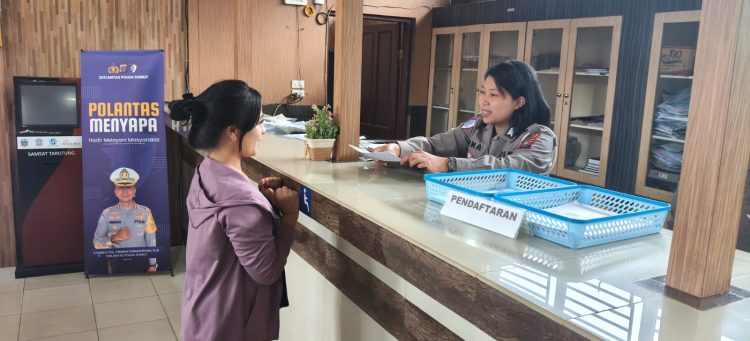 Di Awal Tahun 2026 Sat Lantas Polres Taput Laksanakan Program Polantas Menyapa Di Awal Tahun 2026 Sat Lantas Polres Taput Laksanakan Program Polantas Menyapa