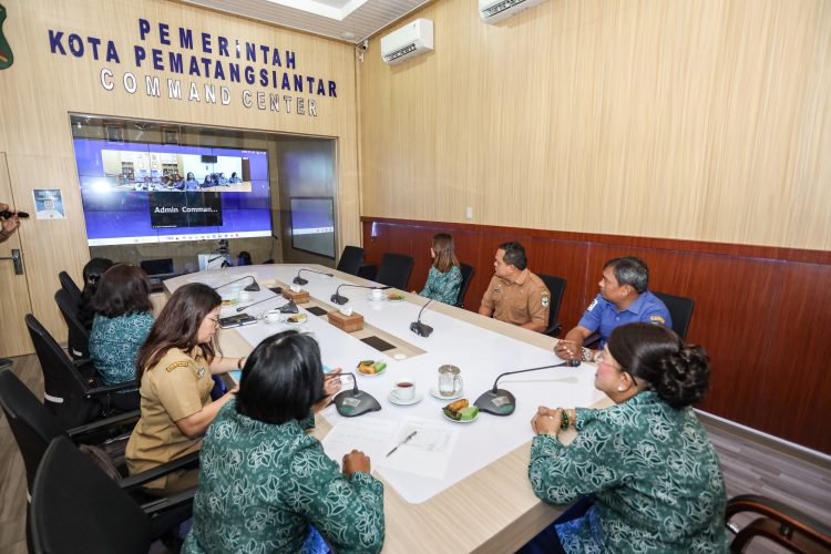 Ketua TP PKK Kota Pematangsiantar Serahkan Bantuan kepada TP PKK Kota Sibolga Ketua TP PKK Kota Pematangsiantar Serahkan Bantuan kepada TP PKK Kota Sibolga