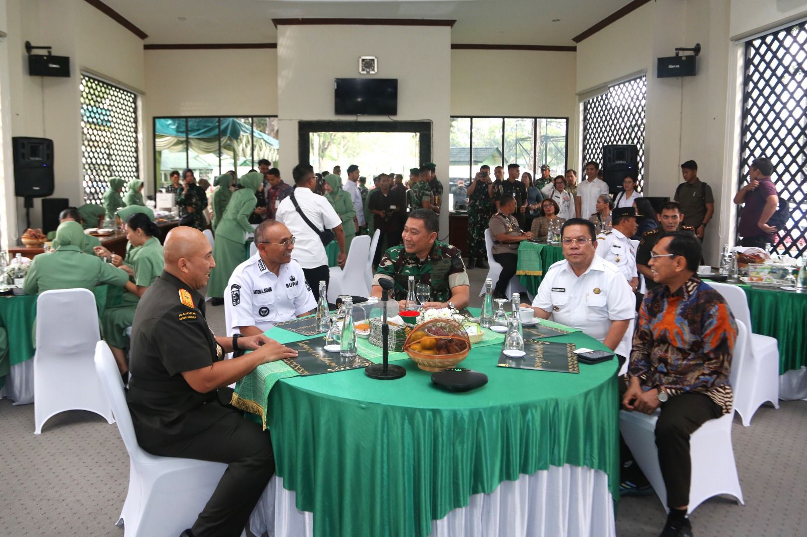 Wali Kota Pematangsiantar Wesly Silalahi Ikuti Upacara Penutupan Dikmaba Infanteri TNI AD Gelombang II TA 2025 dan Diktukba TNI AD Gelombang I TA 2026