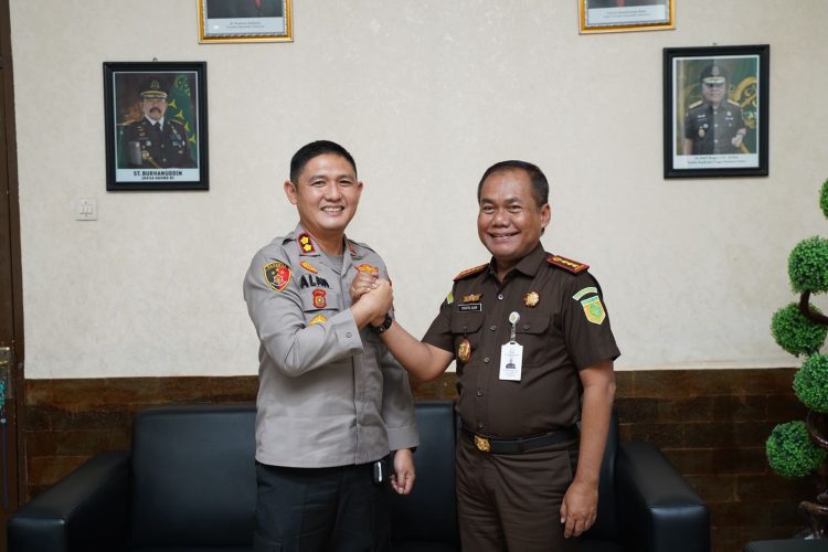 Perkuat Sinergitas, Kapolres Tapanuli Tengah Silaturahmi ke Kejari Sibolga