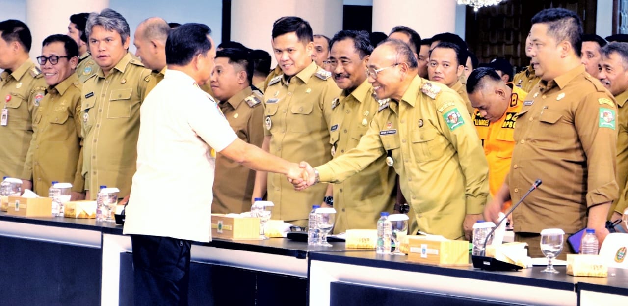 Pemkab Simalungun Komitmen Dukung Percepatan Rehabilitasi dan Rekonstruksi Pasca Banjir di Sumut Pemkab Simalungun Komitmen Dukung Percepatan Rehabilitasi dan Rekonstruksi Pasca Banjir di Sumut