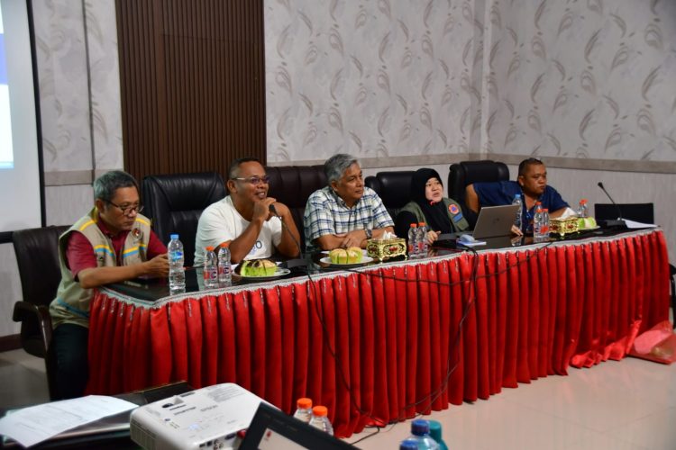 Sekdakab Tapteng Buka Pelatihan Pendataan Rumah Rusak Dampak Bencana Alam