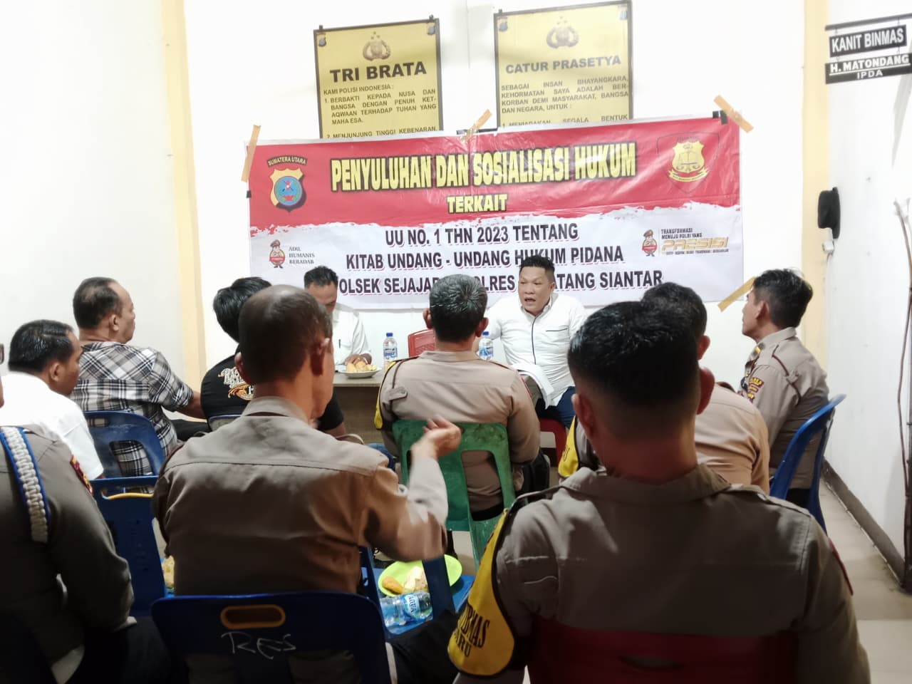 Polsek Siantar Utara Ikuti Penyuluhan dan Sosialisasi Hukum UU No 1 Tahun 2023 tentang KUHP Polsek Siantar Utara Ikuti Penyuluhan dan Sosialisasi Hukum UU No 1 Tahun 2023 tentang KUHP