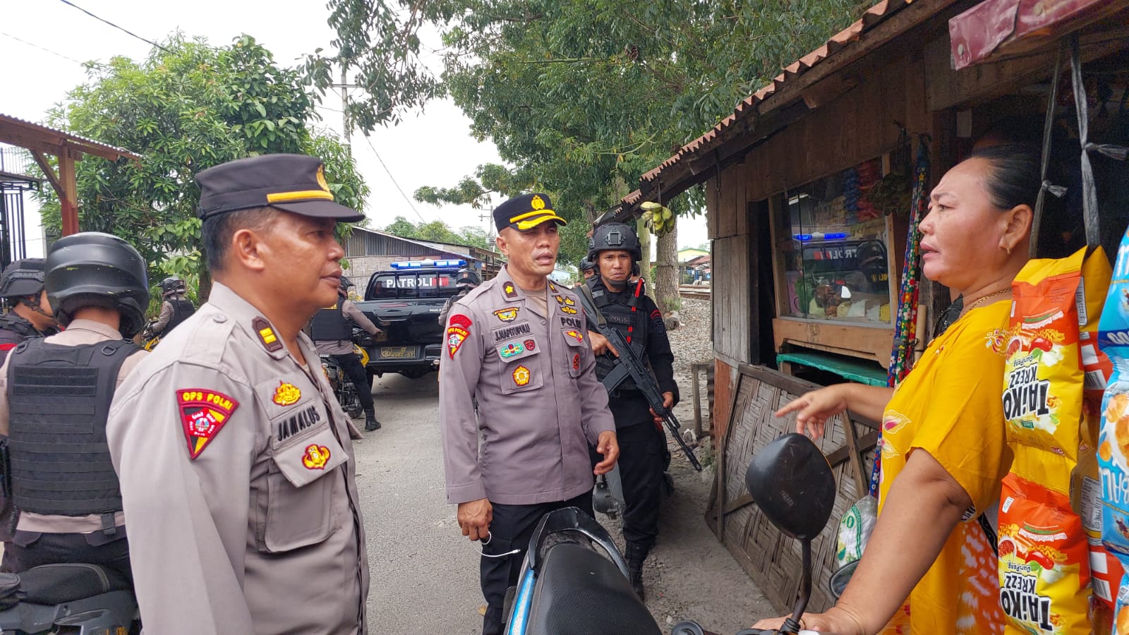 Sapu Bersih Gangguan Kamtibmas, Brimob Polda Sumut dan Polres Pelabuhan Belawan Tunjukkan Kehadiran Negara