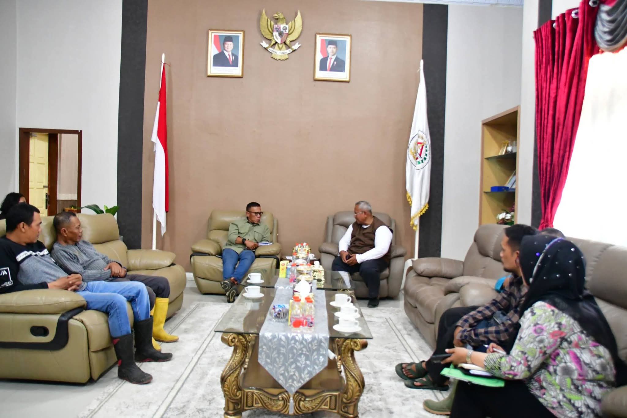 Bupati Tapteng Dukung Akademisi Lakukan Pendampingan Pada Lingkungan Hidup