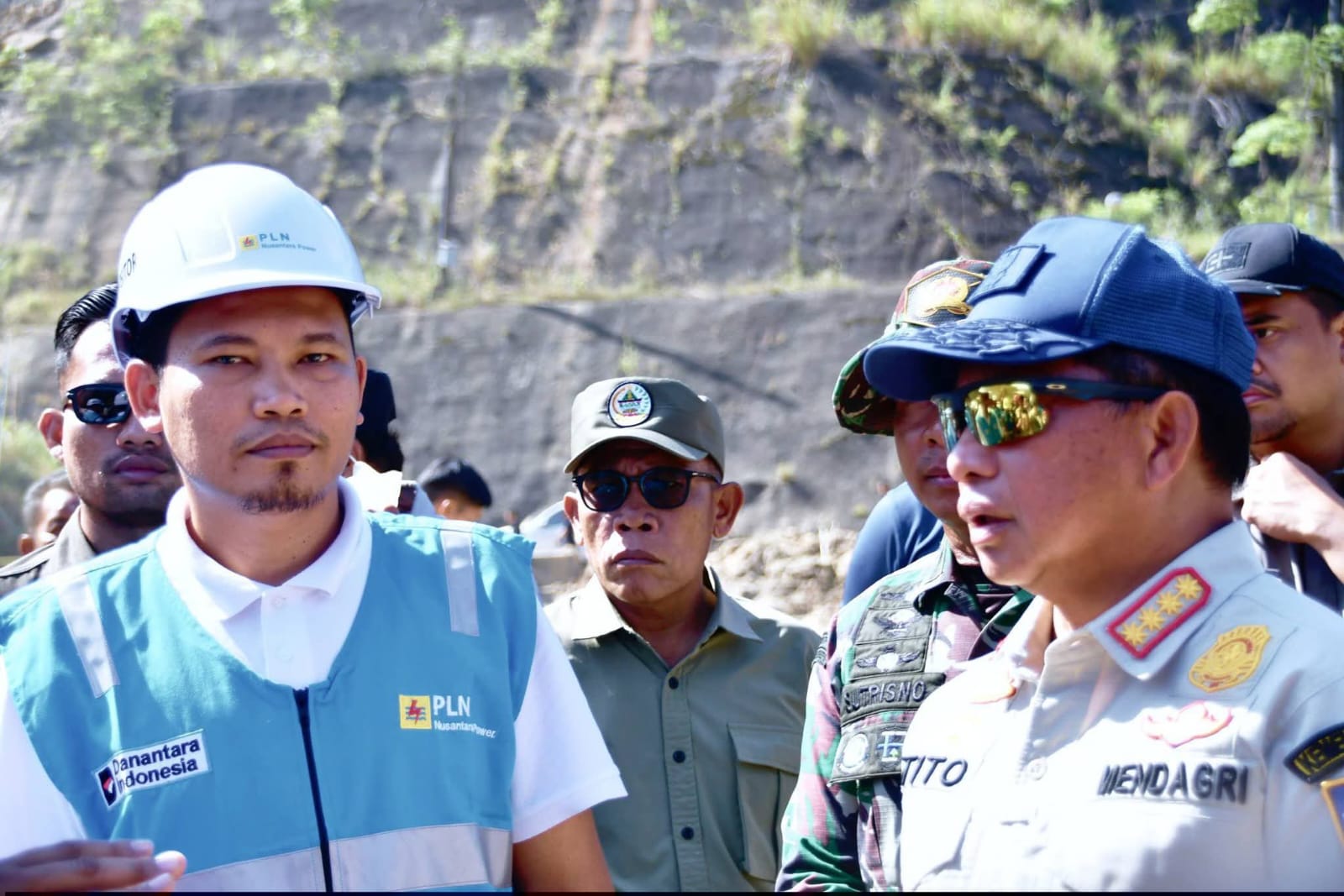 Mendagri, Gubsu dan Bupati Tapteng, Tinjau PLTA Sipansihaporas Mendagri, Gubsu dan Bupati Tapteng, Tinjau PLTA Sipansihaporas