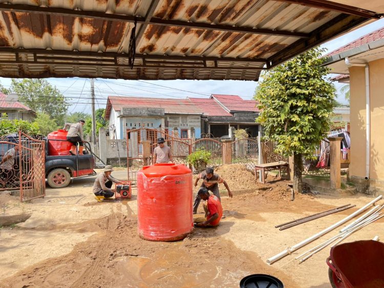 Air Kehidupan Pasca Bencana, Brimob Sumut Bangun Sumur Bor Keempat untuk Warga Tapanuli Tengah Air Kehidupan Pasca Bencana, Brimob Sumut Bangun Sumur Bor Keempat untuk Warga Tapanuli Tengah