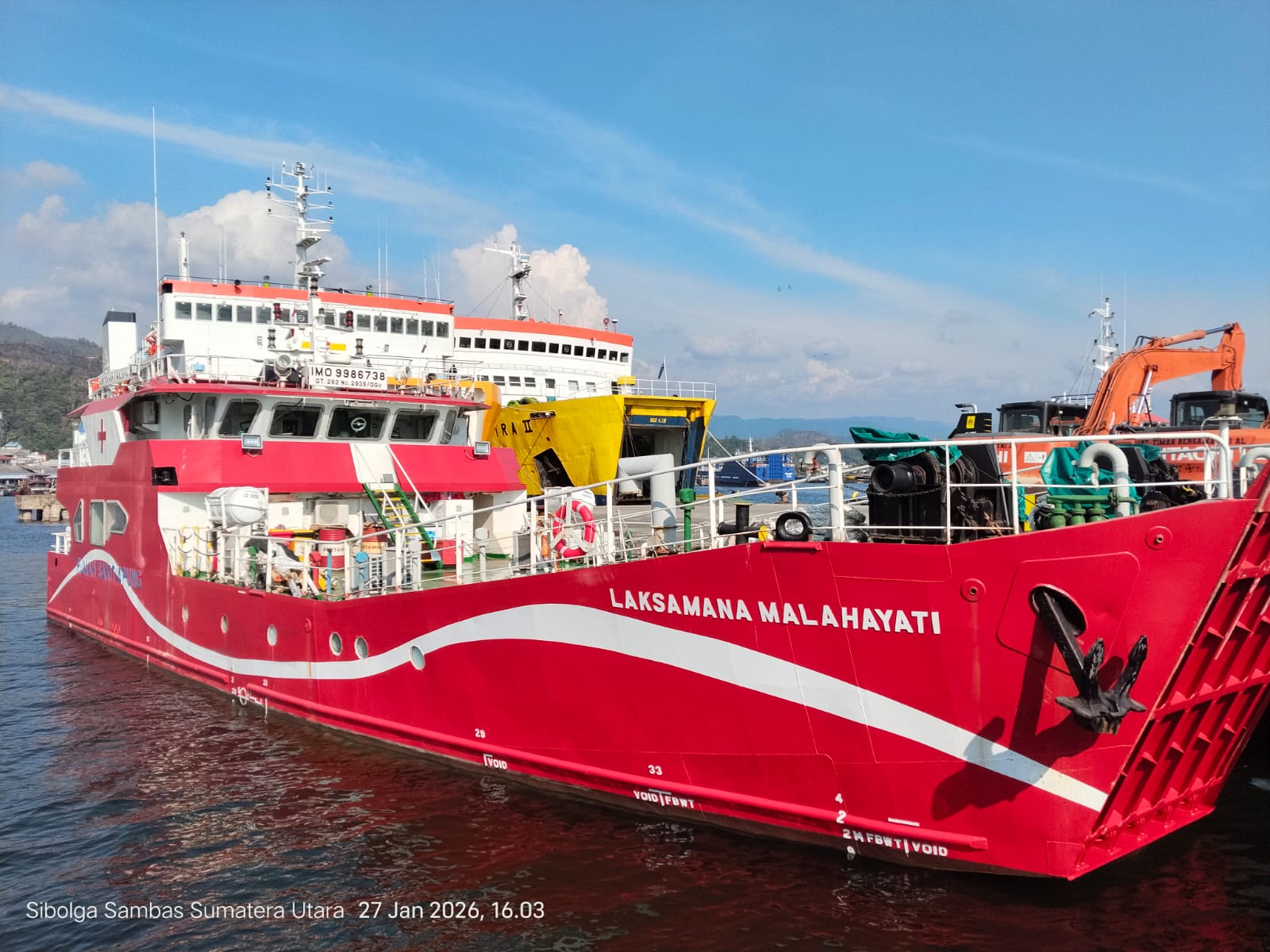 RS Apung Laksamana Malahayati Sandar di Pelabuhan Sibolga Untuk Misi Kemanusiaan