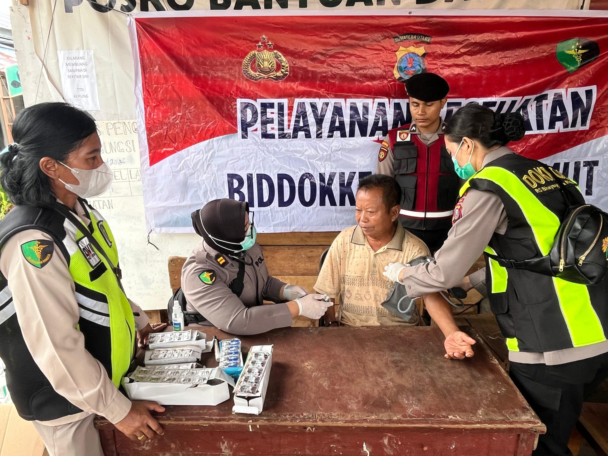 Bakti Kesehatan Dokkes Polri di Lokasi Pasca Bencana Tapanuli Tengah