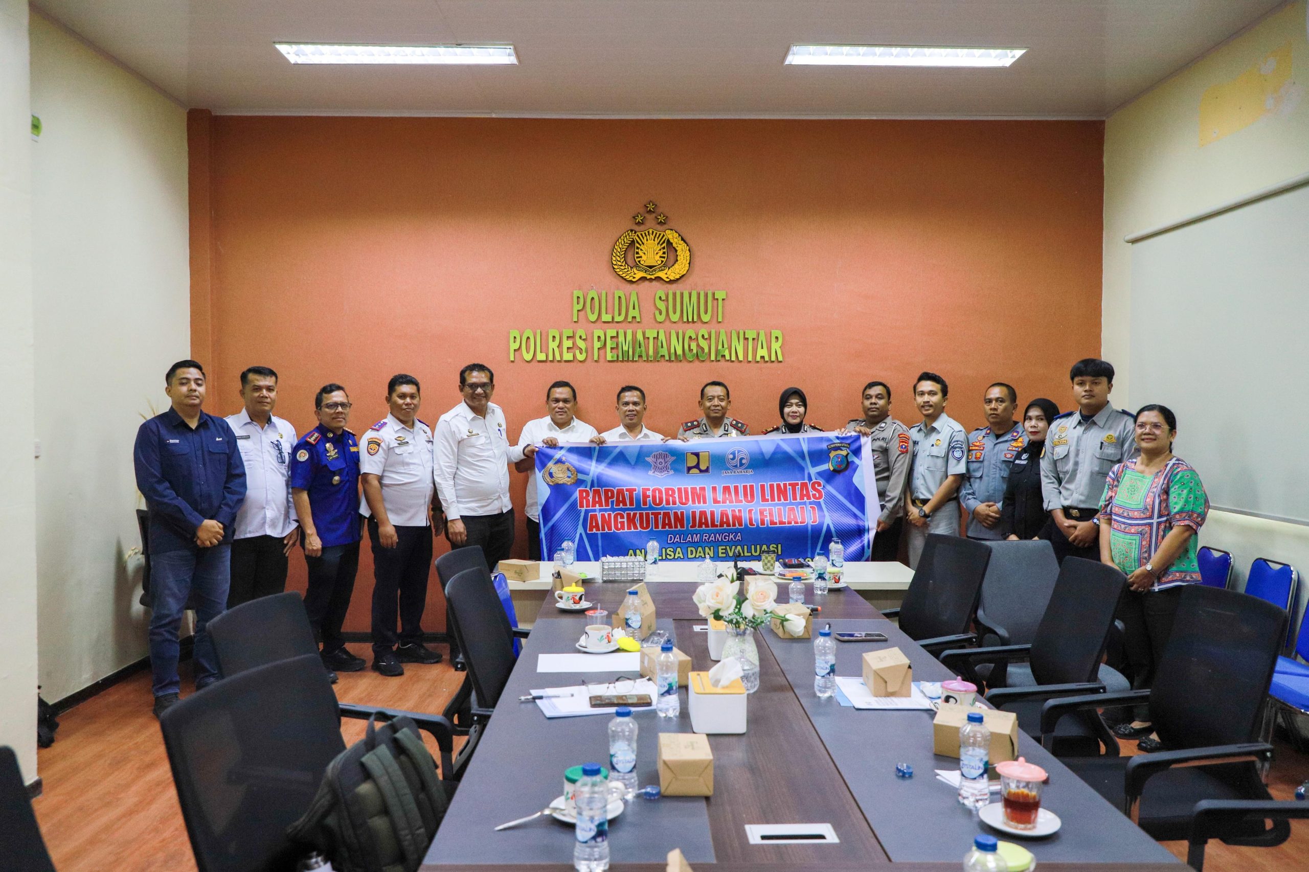 Wali Kota Diwakili Sekretaris Daerah Bersama Wakapolres Memimpin Rapat Forum Lalu Lintas Angkutan Jalan 