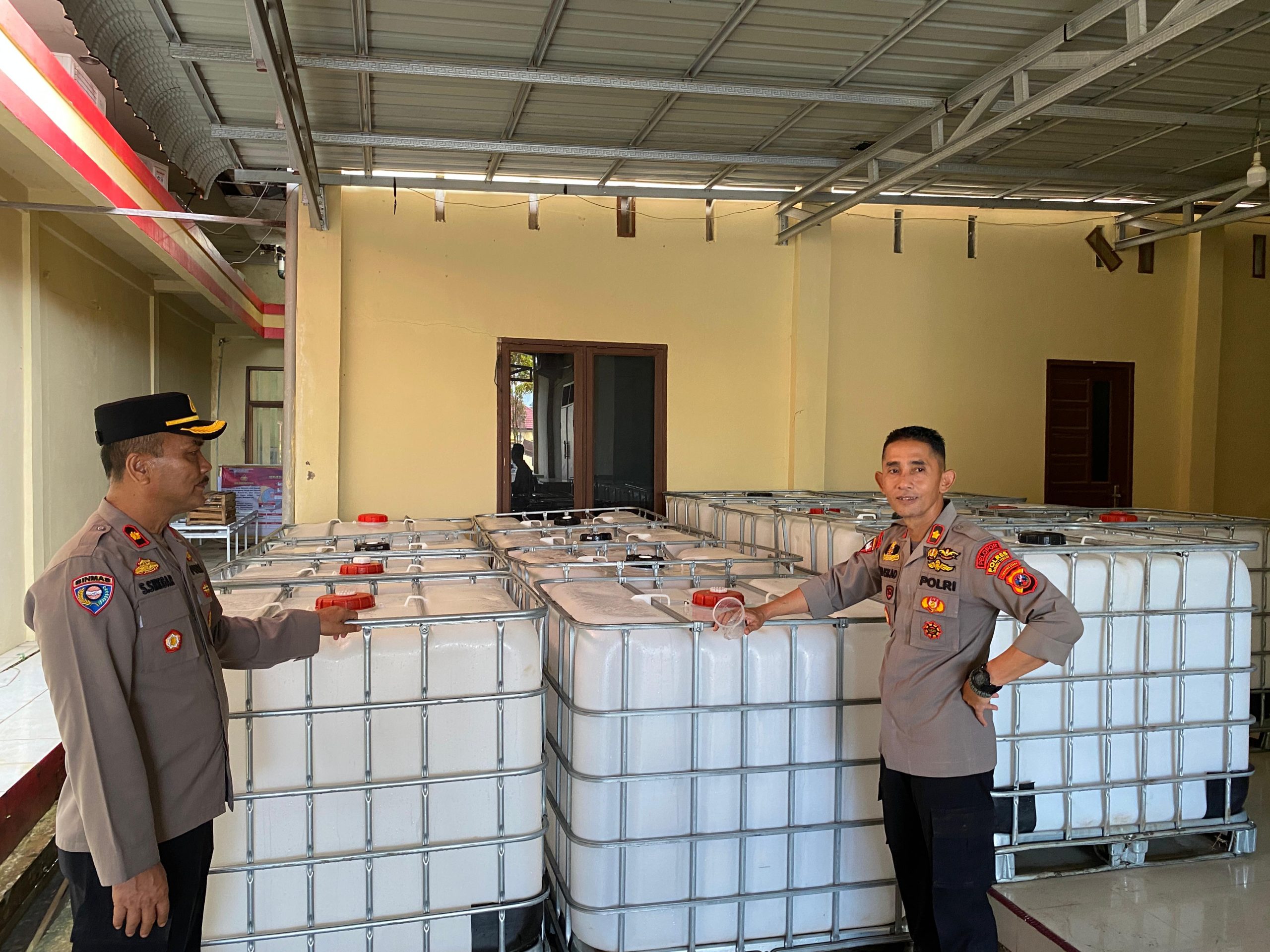 Alumni Akpol 99 Bantu 15 Unit Tandon Untuk Korban Bencana Melalui Polres Tapanuli Tengah