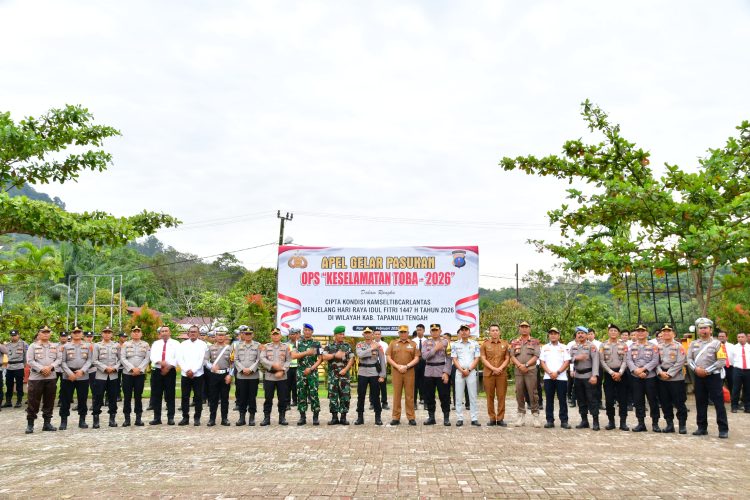 Sekdakab Tapteng Hadiri Apel Gelar Pasukan Operasi Keselamatan Toba -2026