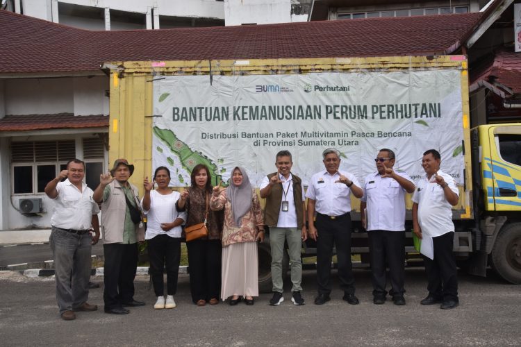 Pemkab Tapteng Terima Bantuan Minyak Kayu Putih dan Madu dari Perum Perhutani Pemkab Tapteng Terima Bantuan Minyak Kayu Putih dan Madu dari Perum Perhutani