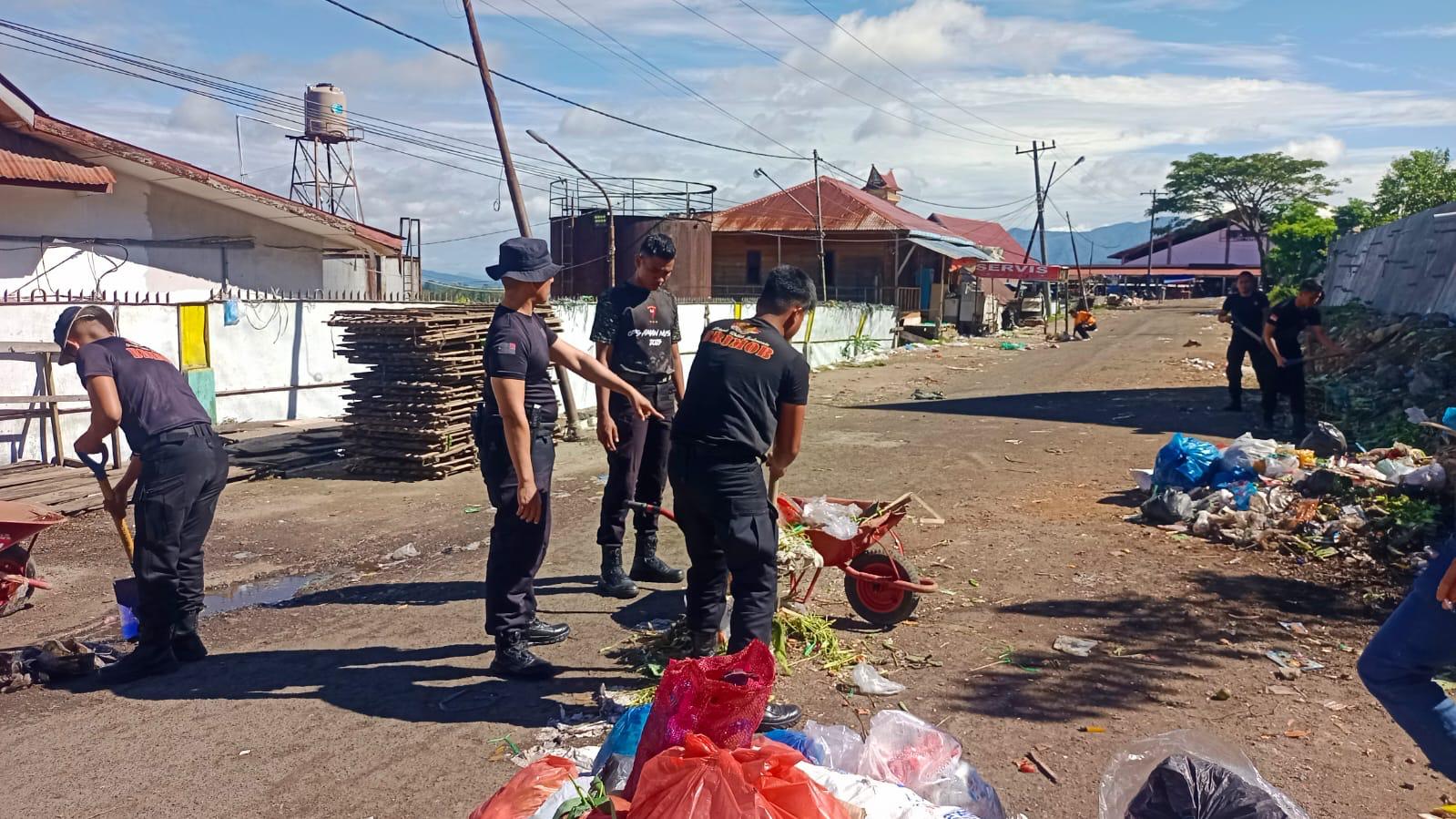 Brimob dan Forkopimcam Bersatu Wujudkan Sipirok yang Bersih dan Sehat Brimob dan Forkopimcam Bersatu Wujudkan Sipirok yang Bersih dan Sehat