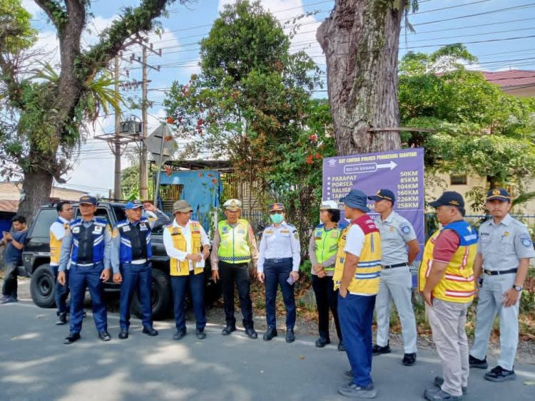 Sat Lantas Polres Pematangsiantar Dampingi Dir Lantas Polda Sumut Survey Kondisi Prasarana dan Jalan Jalur Mudik