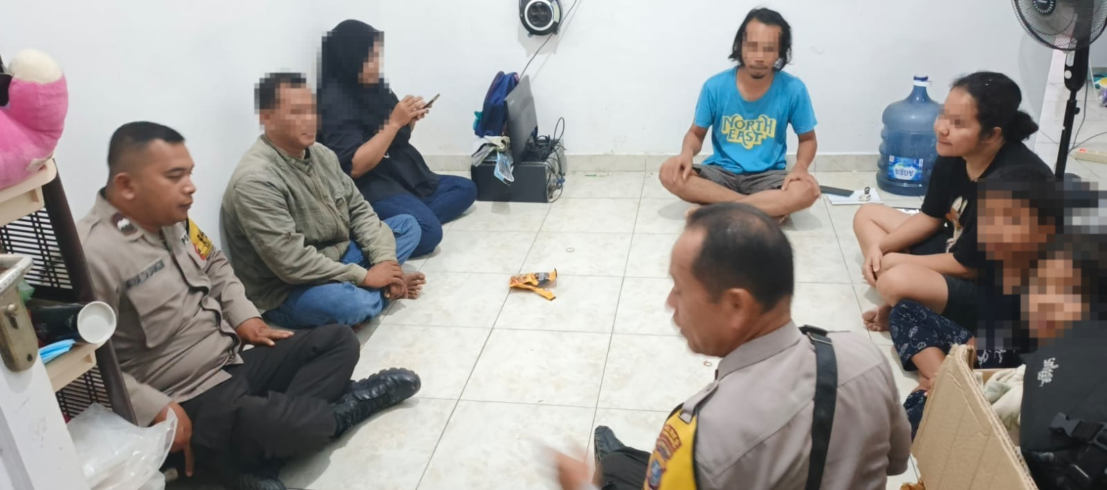 Polsek Siantar Martoba Respon Cepat Cek Adanya Laporan Keributan di Kelurahan Tambun Nabolon Polsek Siantar Martoba Respon Cepat Cek Adanya Laporan Keributan di Kelurahan Tambun Nabolon