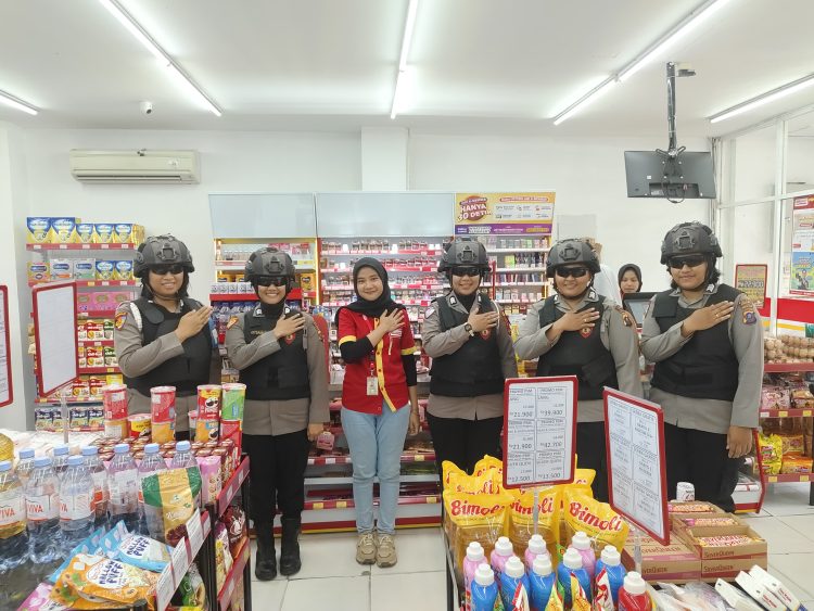 Cegah Kejahatan Disiang Hari, Polres Sibolga Laksanakan Patroli Srikandi Putri Runduk