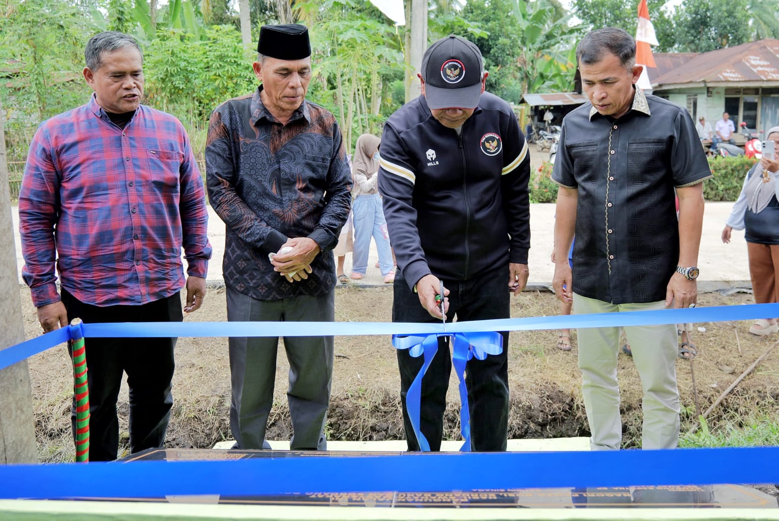 Bupati Simalungun Hadiri Syukuran Pembangunan Jalan Swadaya Masyarakat di Nagori Pagar Bosi, Sordang Baru dan Sordang Bolon