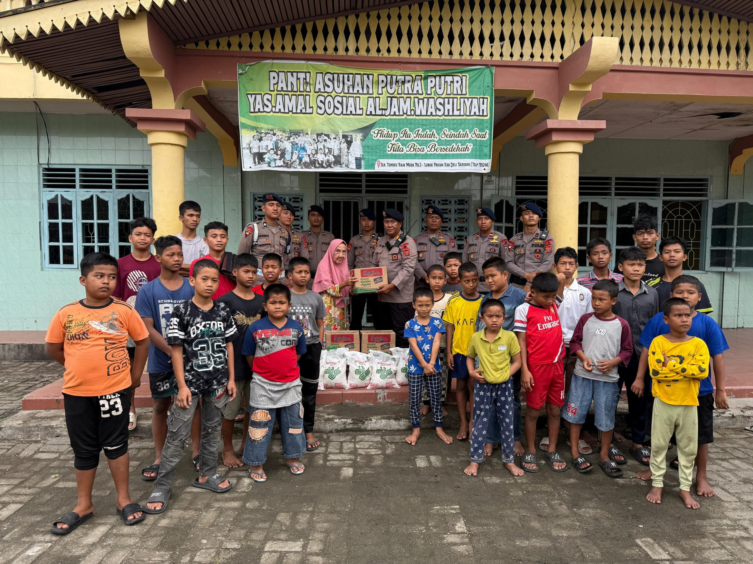 Menebar Cahaya Kebaikan Jelang Ramadhan 1447 H, Kompi 2 Batalyon A Pelopor Satuan Brimob Polda Sumut Hadir Menguatkan dan Menginspirasi Menebar Cahaya Kebaikan Jelang Ramadhan 1447 H, Kompi 2 Batalyon A Pelopor Satuan Brimob Polda Sumut Hadir Menguatkan dan Menginspirasi