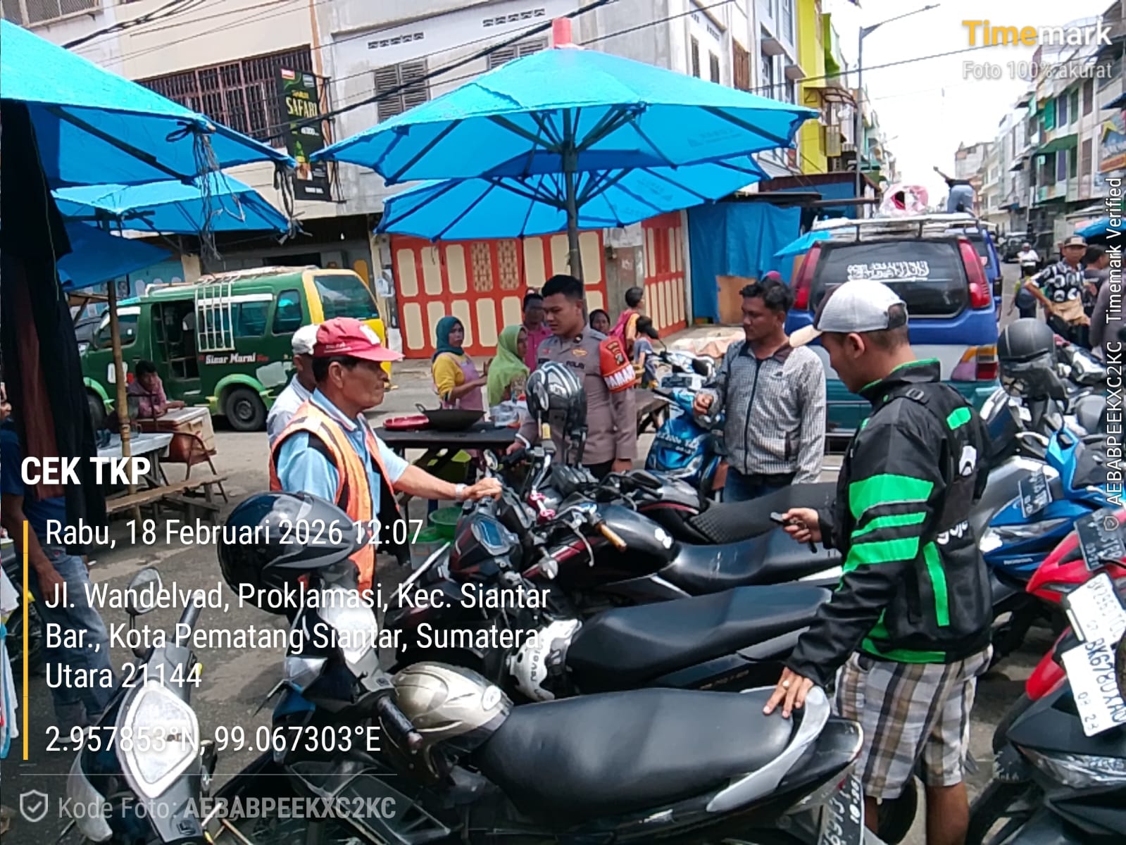 Respon Cepat, Pamapta Polres Pematangsiantar Cek TKP Dan Temukan Sepeda Motor Warga Di Depan Pintu Masuk Pasar Horas