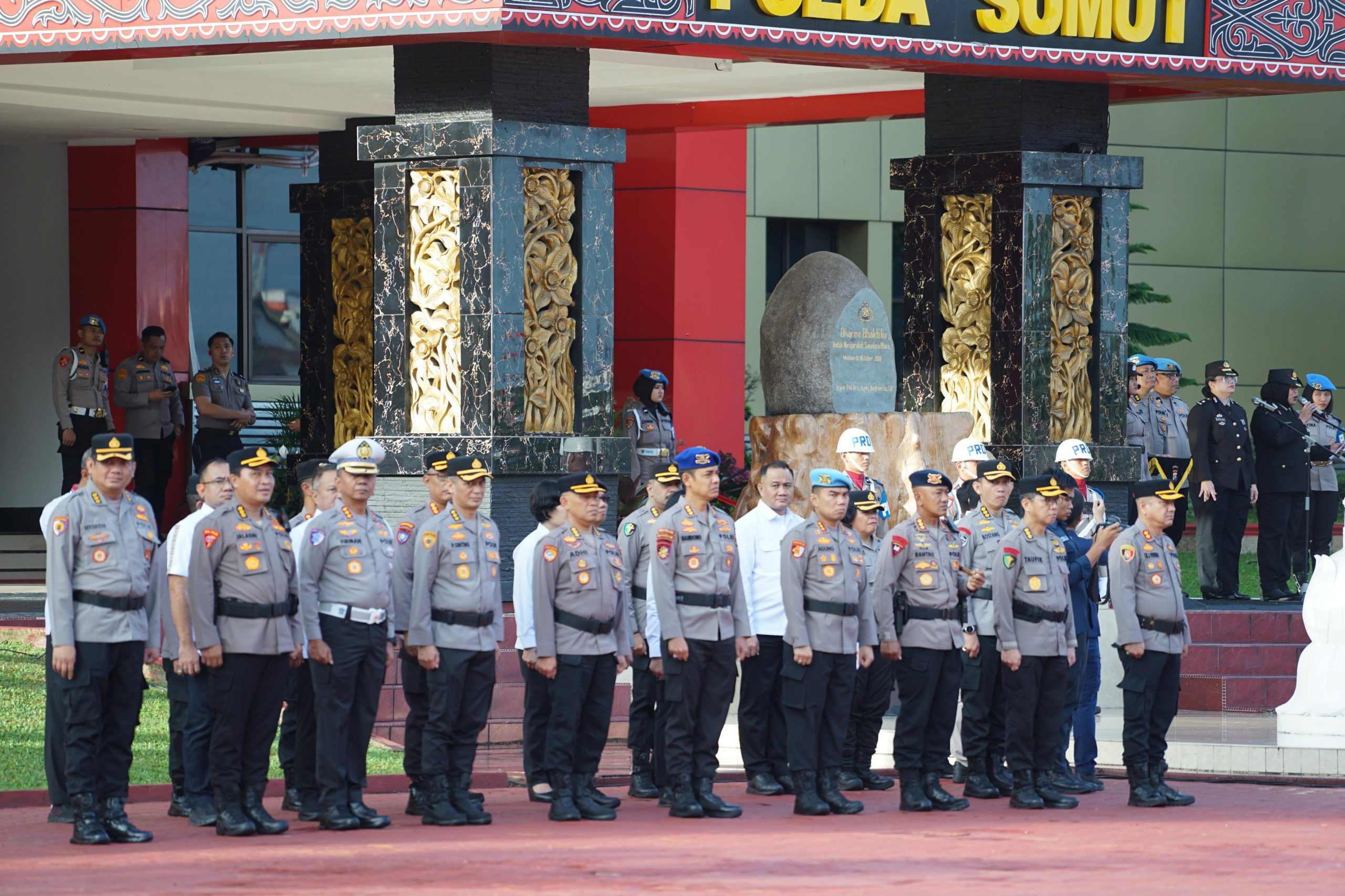 Hari Kesadaran Nasional, 19 Personel Satuan Brimob Polda Sumut Raih Tanda Kehormatan Hari Kesadaran Nasional, 19 Personel Satuan Brimob Polda Sumut Raih Tanda Kehormatan
