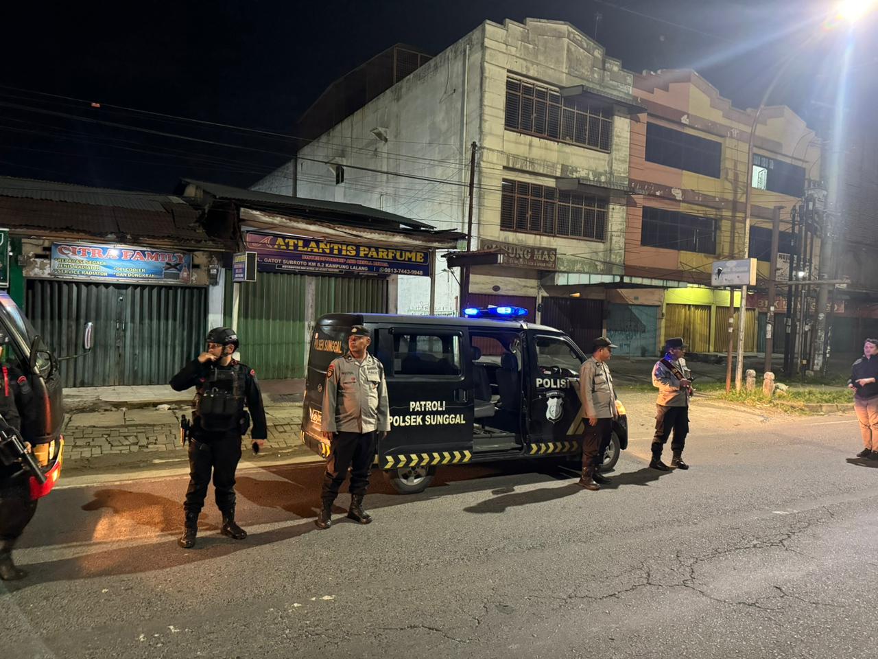 Sinergi Tanpa Henti, Patroli KRYD Brimob Sumut Hadirkan Rasa Aman di Setiap Sudut Medan Sinergi Tanpa Henti, Patroli KRYD Brimob Sumut Hadirkan Rasa Aman di Setiap Sudut Medan