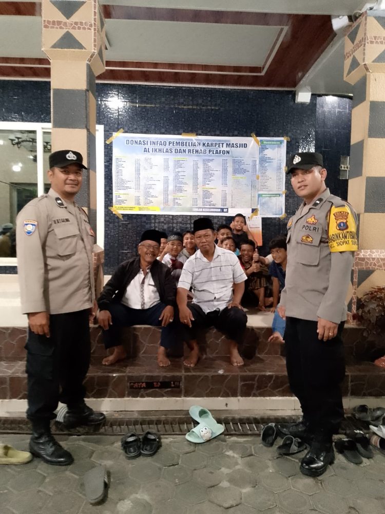 Polsek Siantar Timur Patroli Sholat Tarawih Ciptakan Situasi Aman dan Kondusif Polsek Siantar Timur Patroli Sholat Tarawih Ciptakan Situasi Aman dan Kondusif
