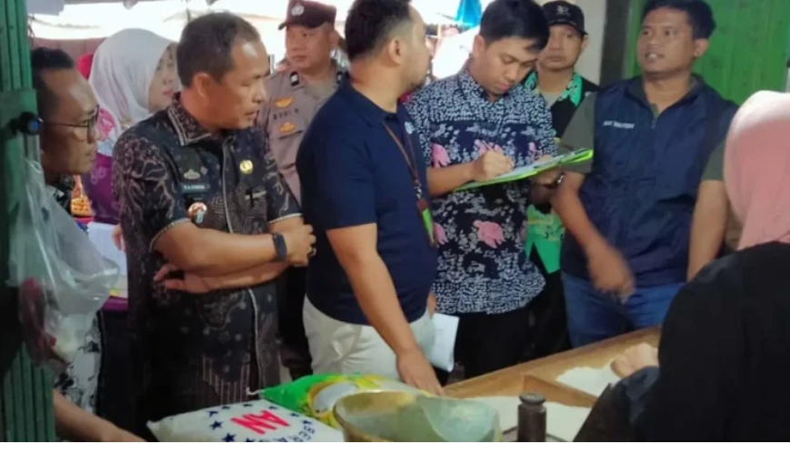 Pemkab Way Kanan Imbau Pedagang Tak Timbun Sembako