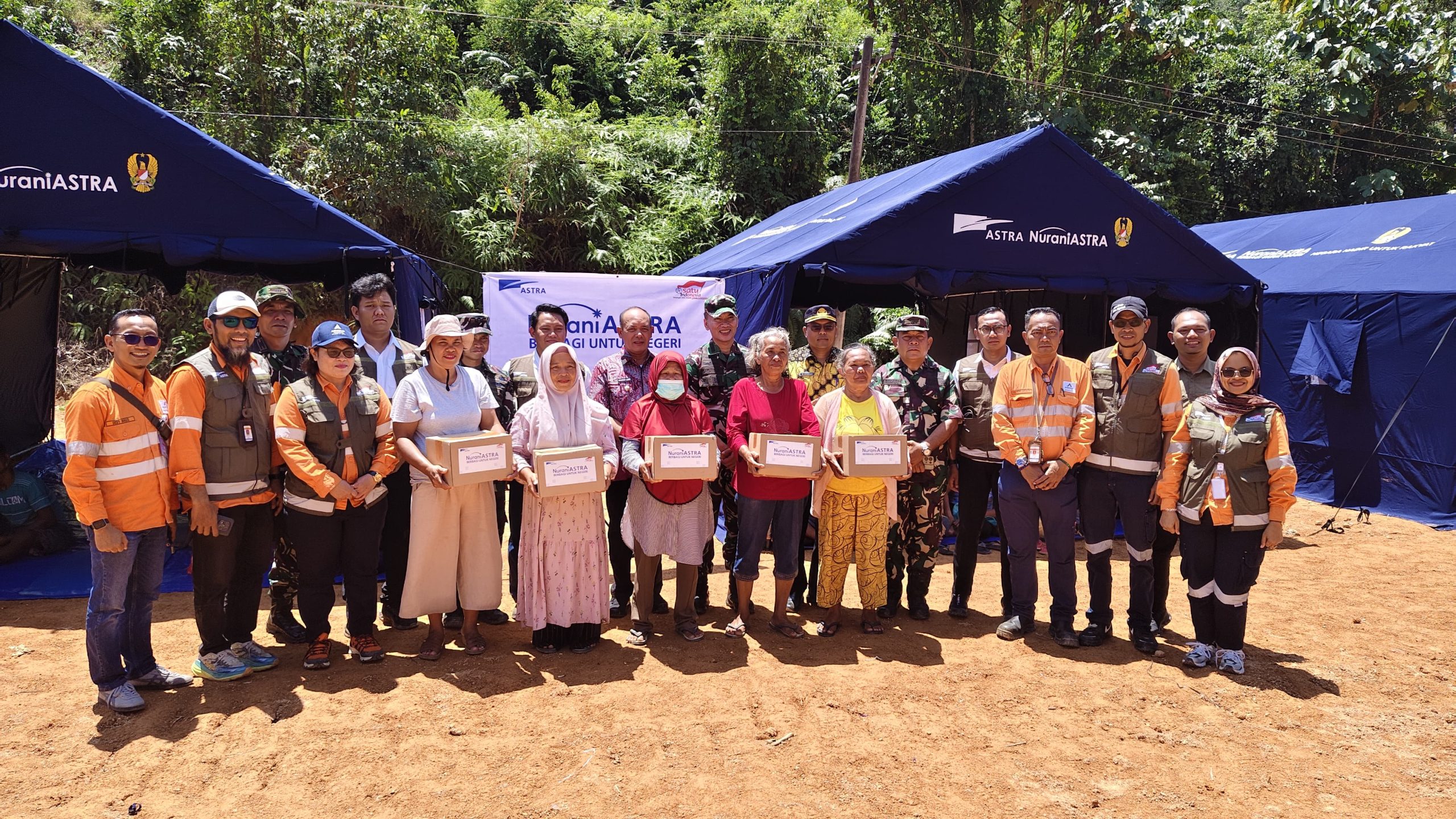Pemkab Tapteng Terima Bantuan Kemanusiaan dari PT ASTRA Internasional Untuk Korban Bencana