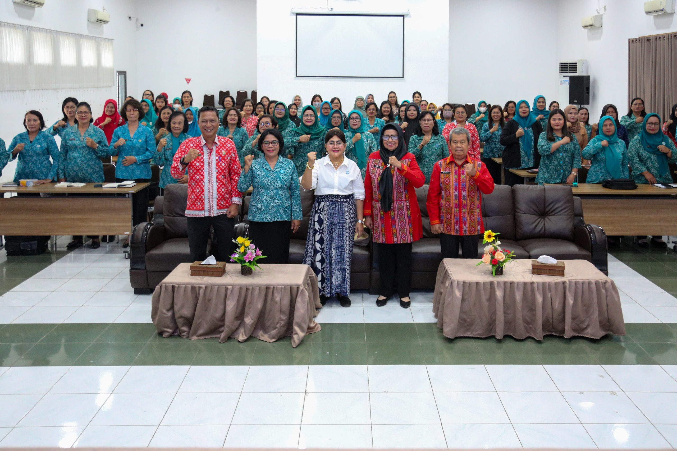 Ketua TP PKK Kota Pematangsiantar Ny Liswati Wesly Silalahi Berharap LP3PKK Dapat Meningkatkan Kualitas Sumber Daya Manusia Konsep Otomatis