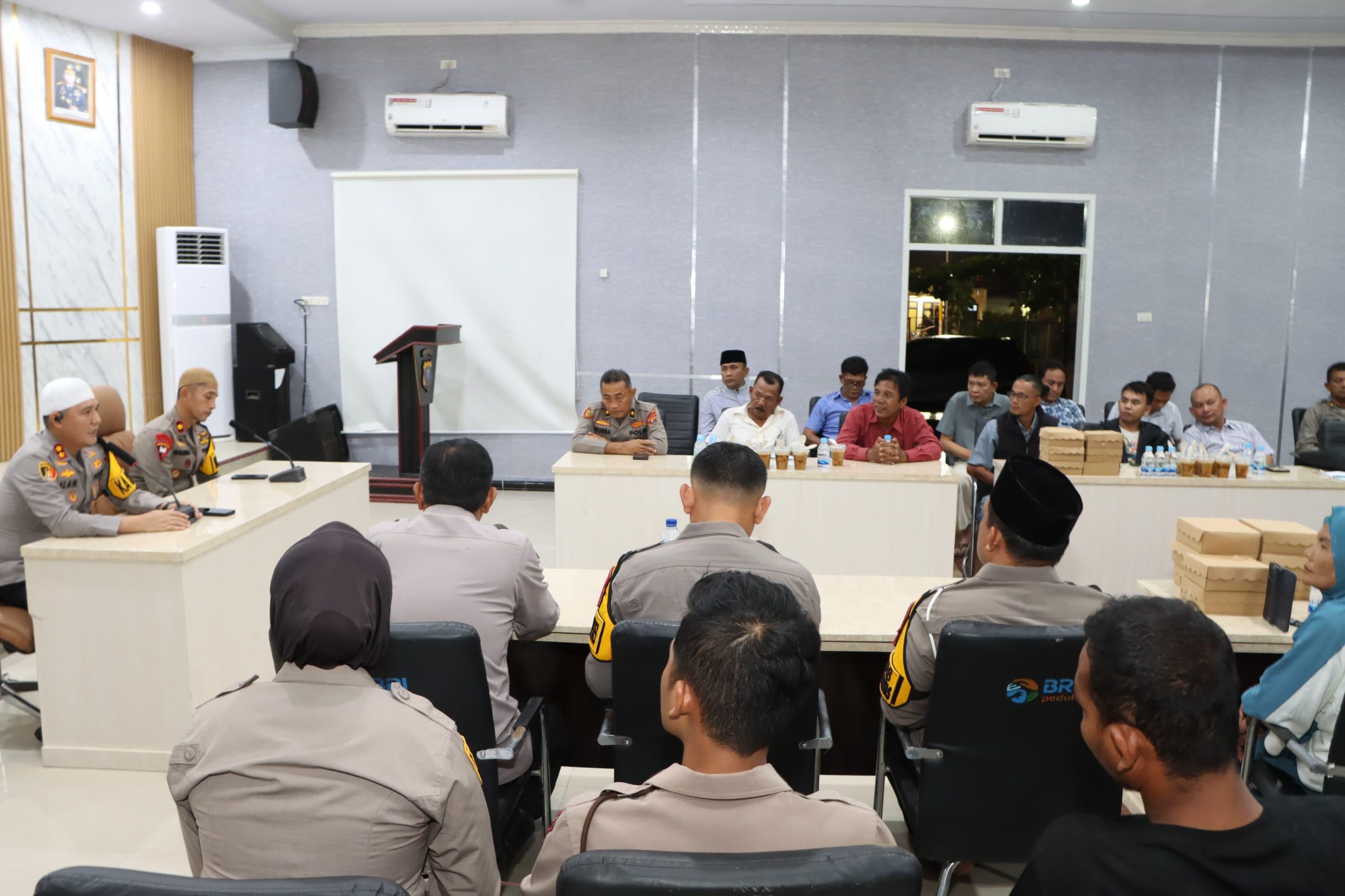 Pererat Sinergitas, Kapolres Tapanuli Tengah Ajak Insan Pers Jaga Kondusivitas Pasca-Bencana