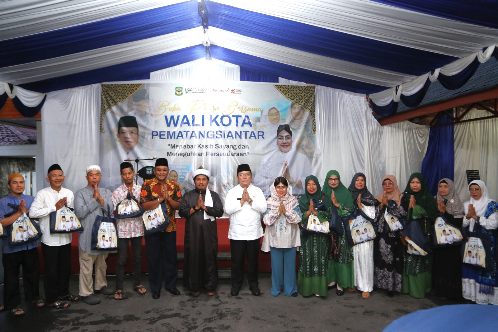 Wali Kota Pematangsiantar Wesly Silalahi Gelar Acara Berbuka Puasa Bersama Wali Kota Pematangsiantar Wesly Silalahi Gelar Acara Berbuka Puasa Bersama