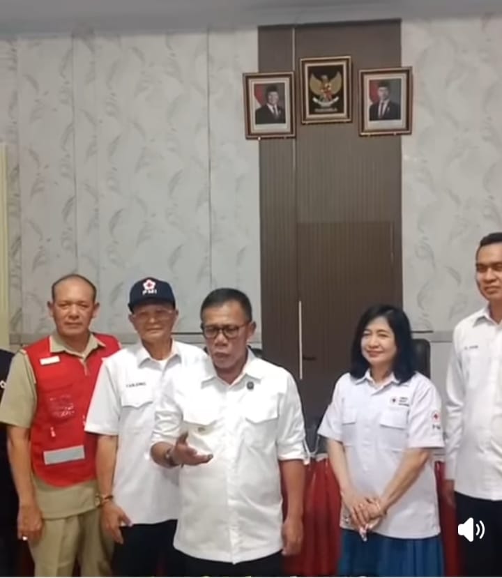 PMI Salurkan Rp1,32 M Kepada Korban Bencana Alam Tapteng ‎
