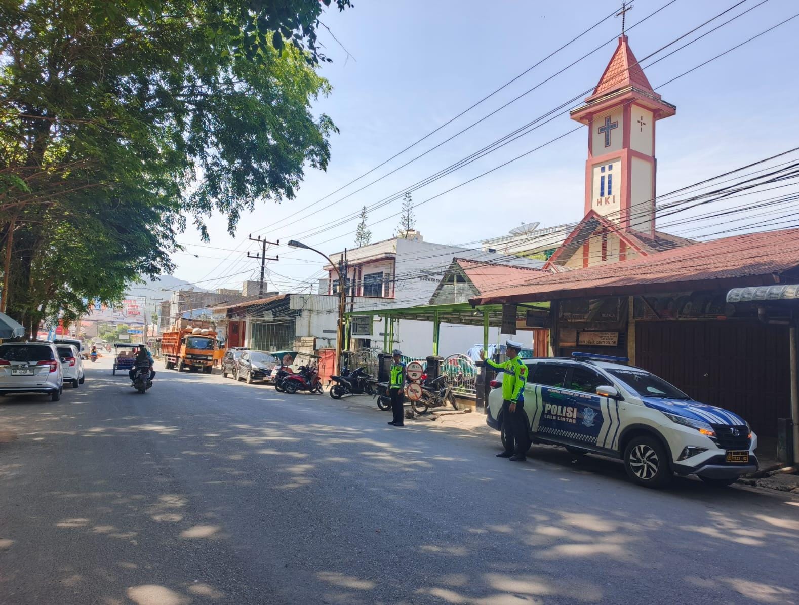 Dalam Rangka Operasi Ketupat Toba 2026, Sat Lantas Polres Sibolga Pastikan Keamanan Ibadah Minggu