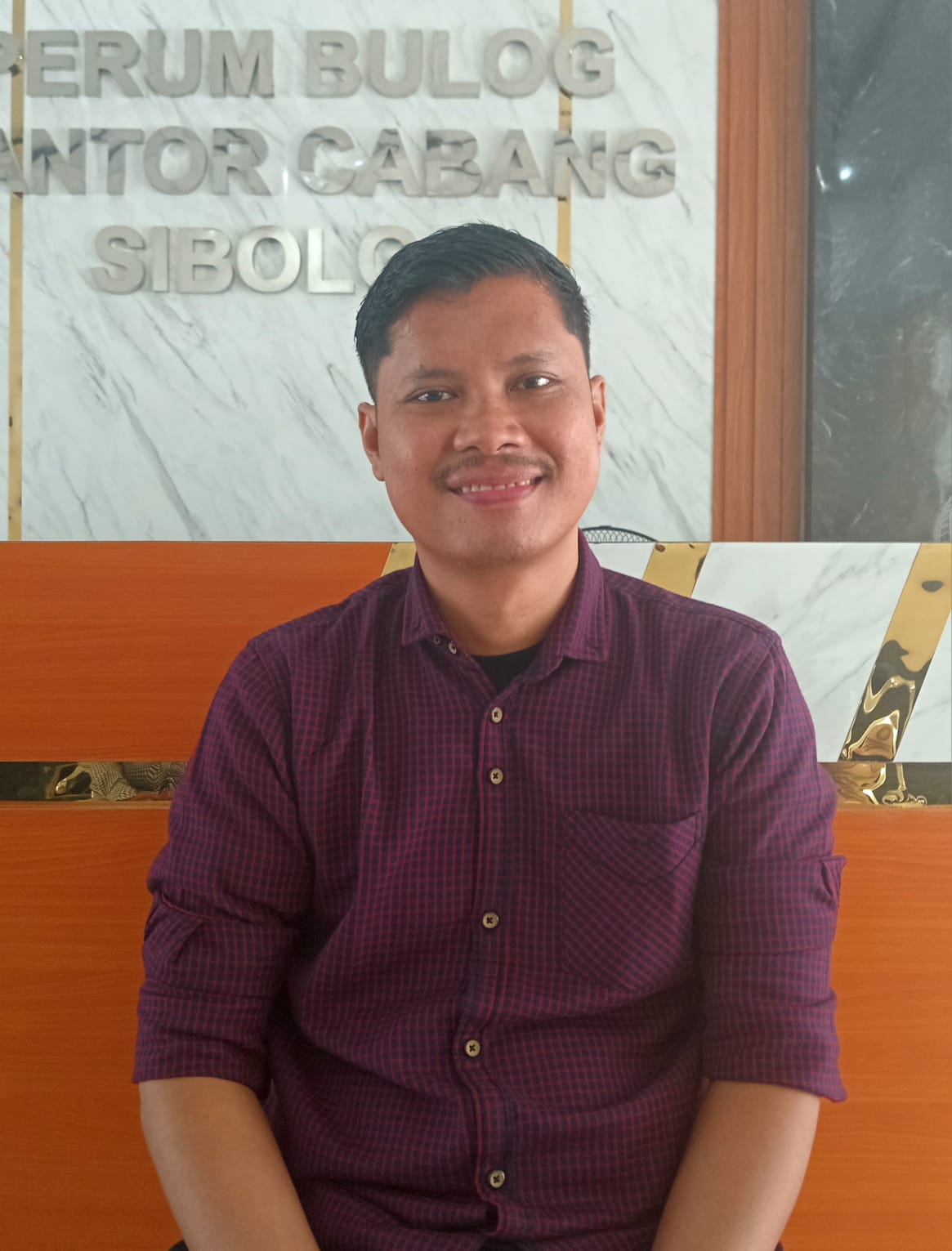 Perum Bulog Sibolga Distribusikan Bantuan Pangan kepada Warga Sibolga