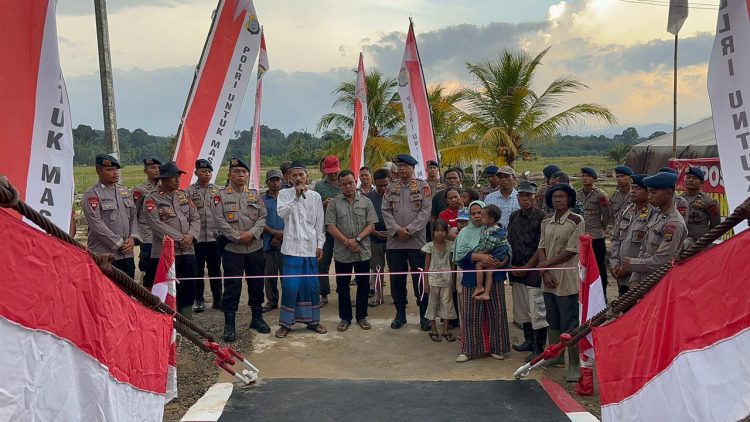 Sejalan Arah Presiden, Brimob Sumut Pulihkan Akses Warga Batu Hula