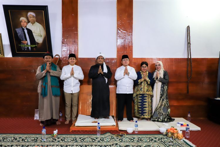 Wali Kota Pematangsiantar Menghadiri Halal Bihalal Hari Raya Idul Fitri 1447 H di Pondok Persulukan Serambi Babussalam TGB Syekh Dr H Ahmad Sabban El Ramaniy Rajagukguk MA Wali Kota Pematangsiantar Menghadiri Halal Bihalal Hari Raya Idul Fitri 1447 H di Pondok Persulukan Serambi Babussalam TGB Syekh Dr H Ahmad Sabban El Ramaniy Rajagukguk MA