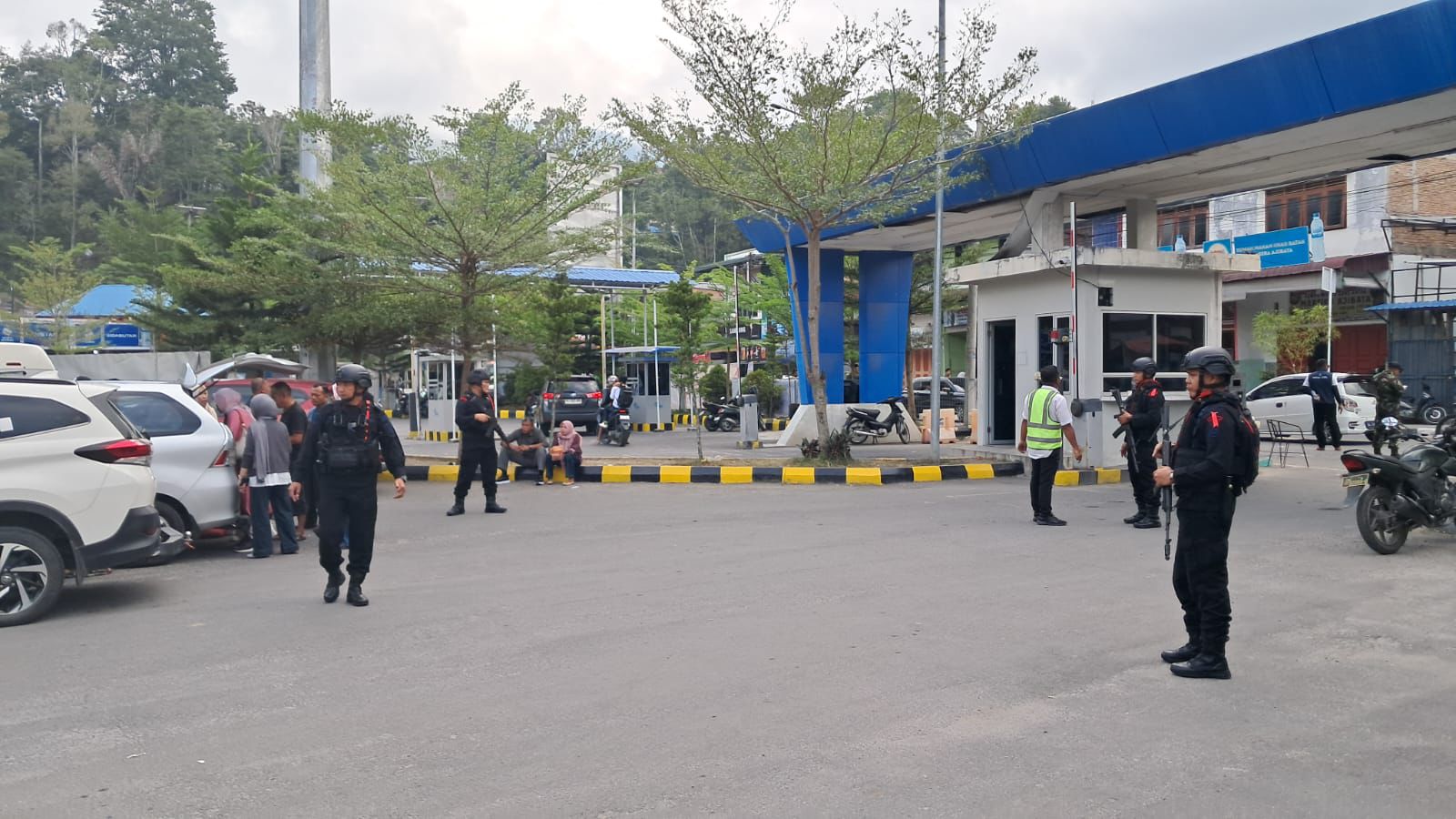 Brimob Sumut Siaga Penuh di Ajibata, Kawal Lonjakan Penumpang dalam Ops Ketupat 2026
