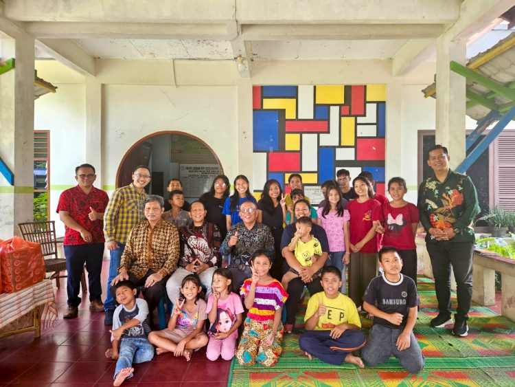 Panitia Harungguan Bolon, Patappei Sihilap Pakon Marsombuh Sihol P3BP Menebar Kasih ke Panti Asuhan BKM GKPS Panitia Harungguan Bolon, Patappei Sihilap Pakon Marsombuh Sihol P3BP Menebar Kasih ke Panti Asuhan BKM GKPS