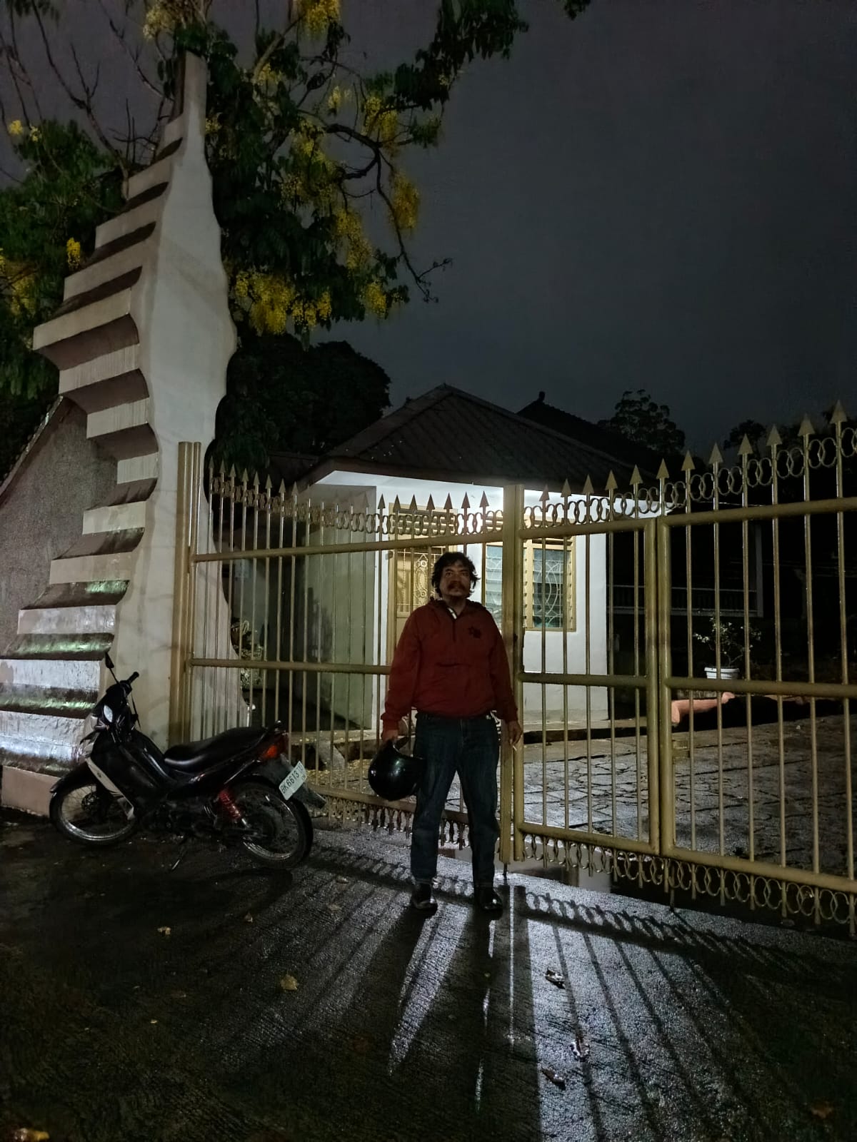Polsek Siantar Barat Cek TKP Kebakaran lalang di Kompleks Pekuburan Cina