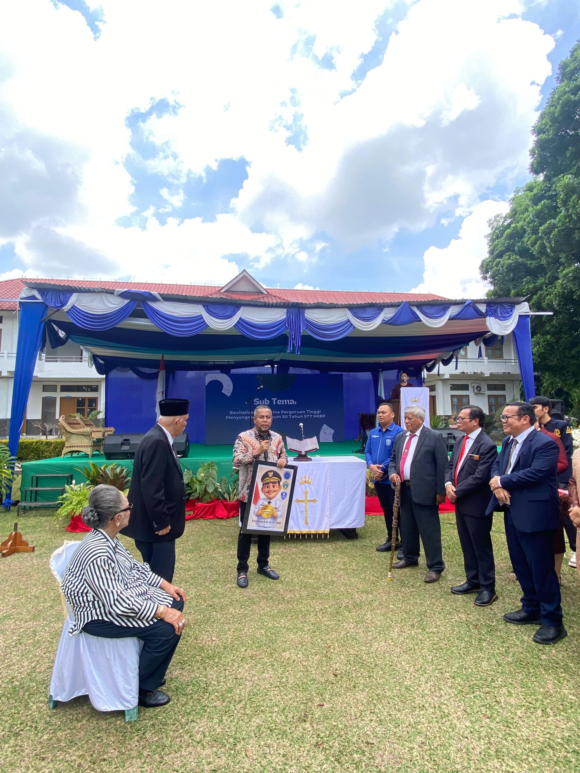 Dies Natalis ke-48 STT HKBP Pematangsiantar: Khidmat, Reflektif, dan Meneguhkan Pengharapan Menuju Jubileum Dies Natalis ke-48 STT HKBP Pematangsiantar: Khidmat, Reflektif, dan Meneguhkan Pengharapan Menuju Jubileum