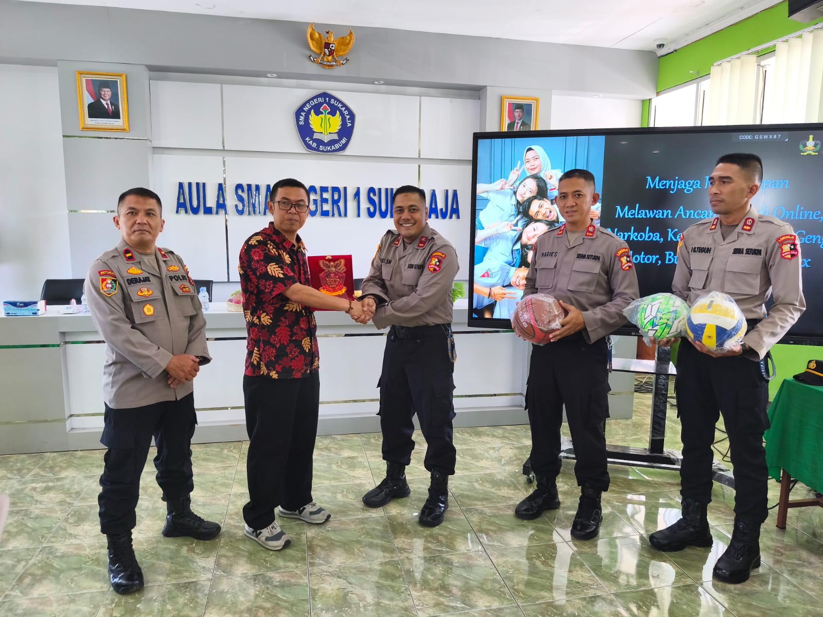 Cegah Aksi Kenakalan Remaja, Siswa Setukpa Polri Sindikat 12 Kelas C2 berikan pesan Kamtibmas di Sekolah SMAN 1 Sukaraja