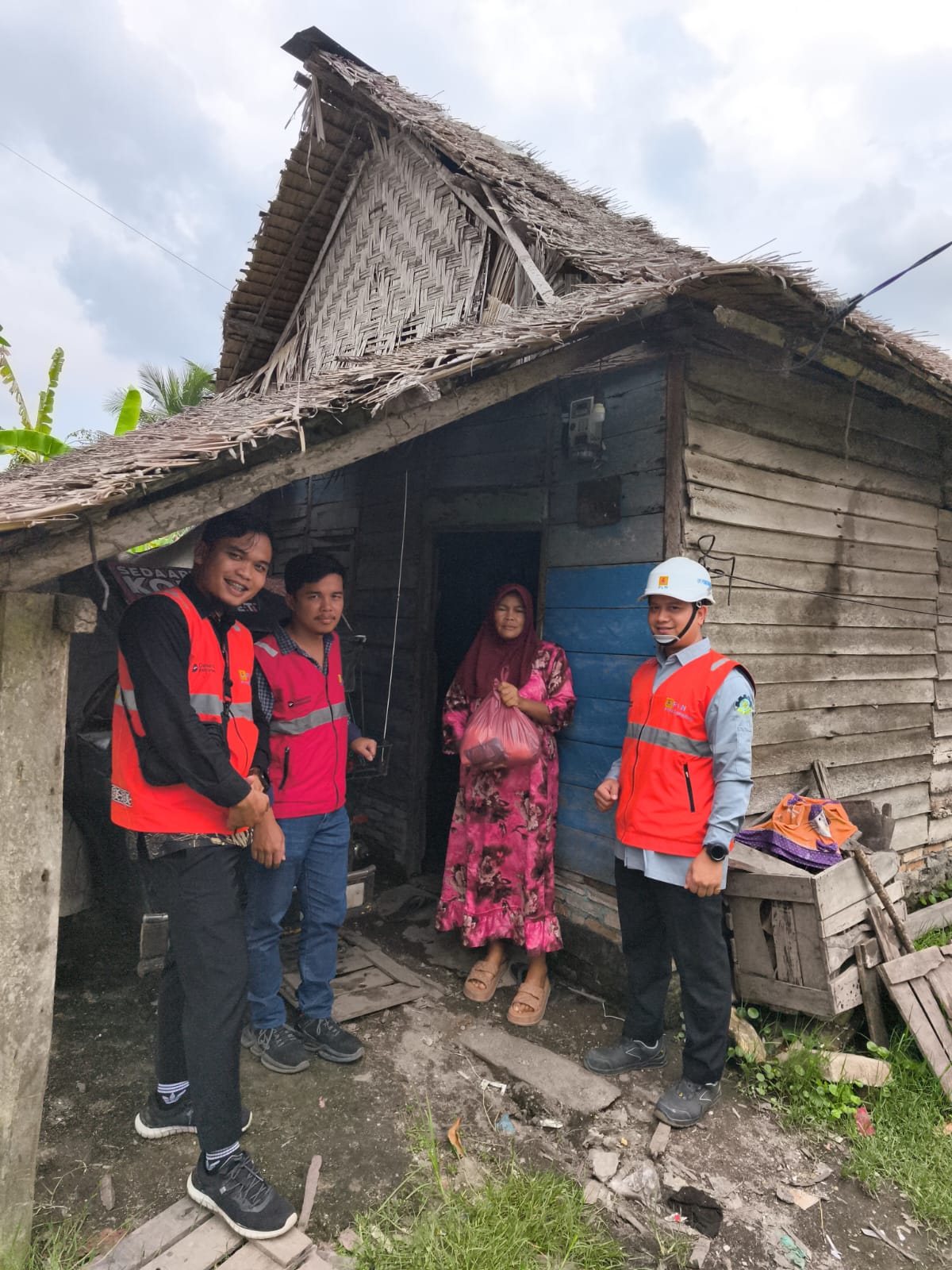 Dari Pegawai untuk Sesama, Program Xtracare PLN UP3 Pematangsiantar Terus Tebar Kepedulian Dari Pegawai untuk Sesama, Program Xtracare PLN UP3 Pematangsiantar Terus Tebar Kepedulian