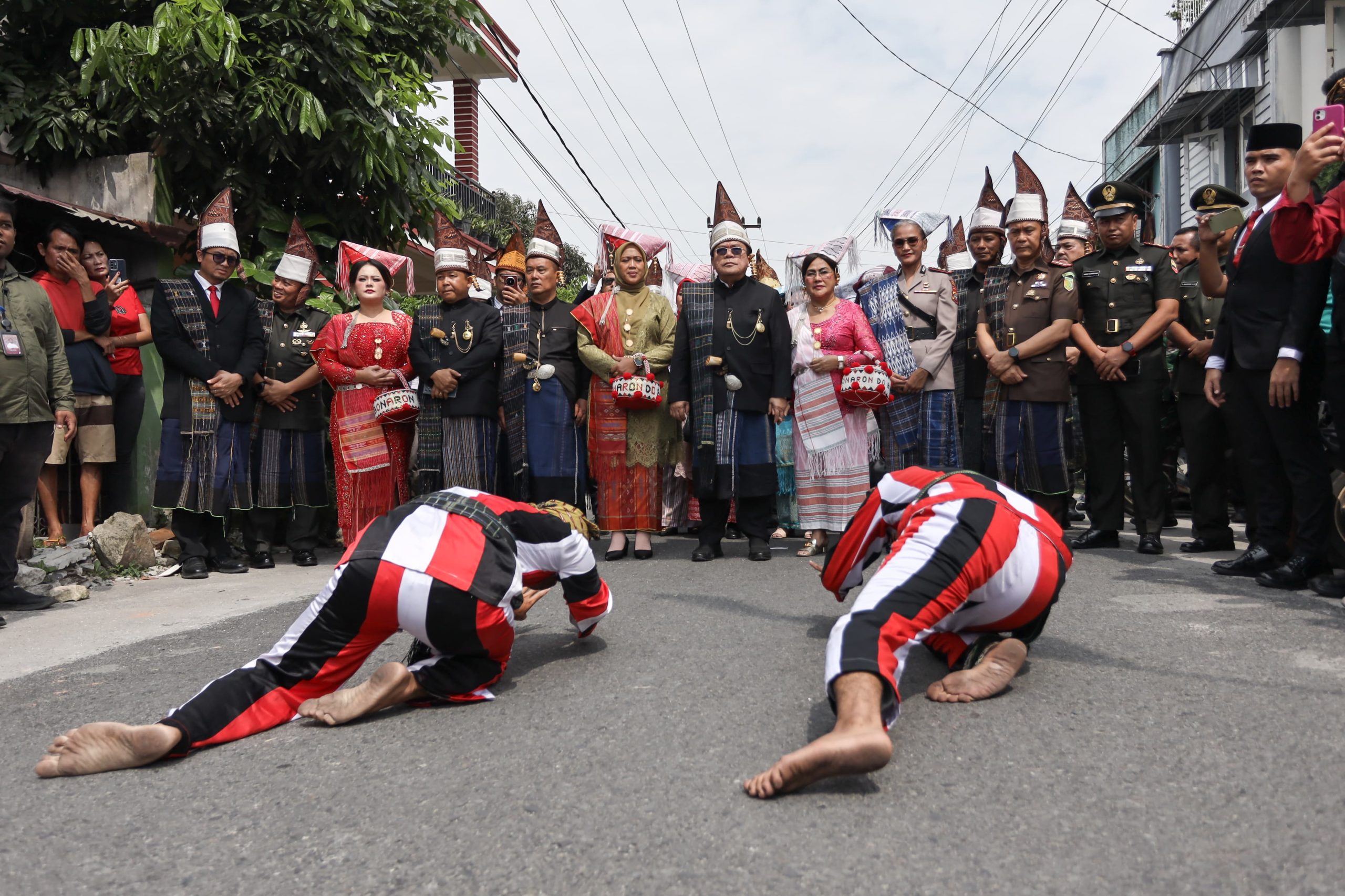 Wali Kota Wesly Silalahi SH MKn Didampingi Ketua TP PKK Ny Liswati Wesly Silalahi Bersama Unsur Forkopimda Ziarah Ke Jorat Raja Siantar