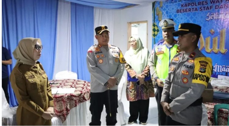 Bupati Way Kanan Tinjau Pos Mudik di Jalan Lintas Tengah Sumatera