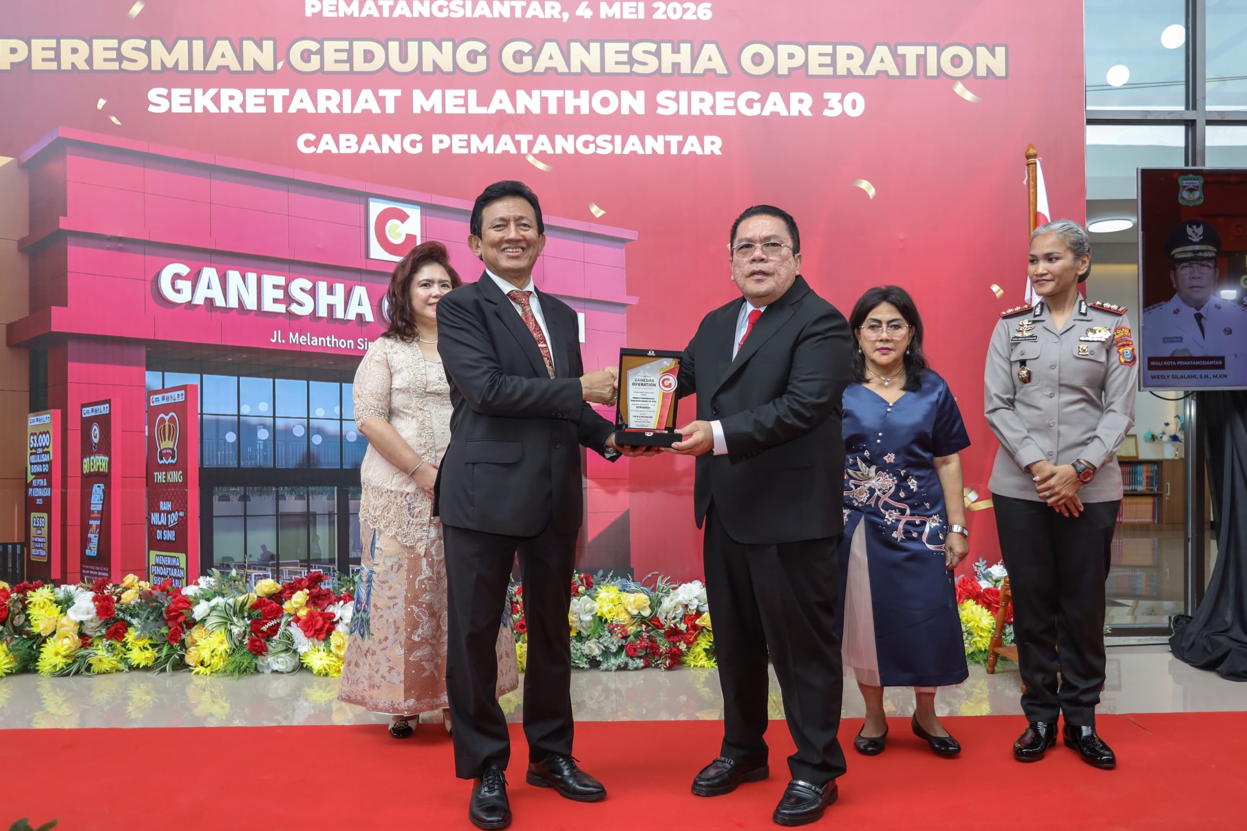 Wali Kota Pematangsiantar Wesly Silalahi Hadiri Peresmian Gedung Bimbingan Belajar Ganesha Operation Sekretariat Melanthon Siregar