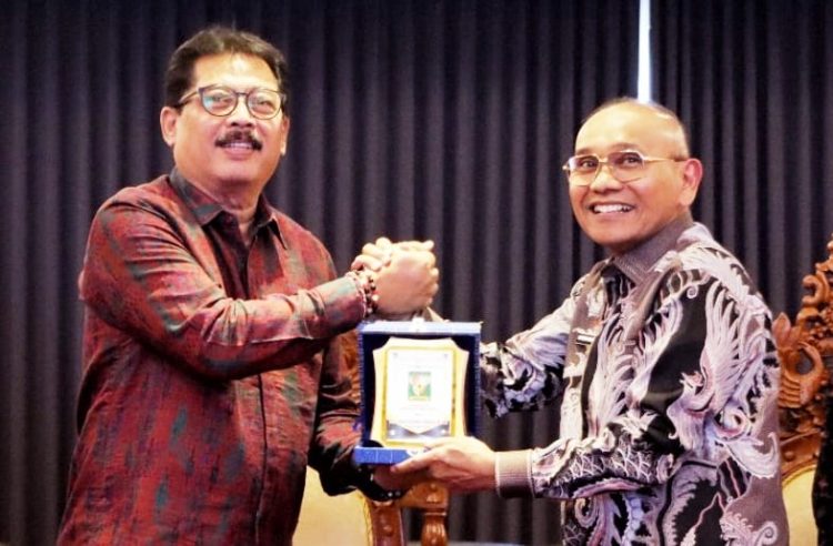 Ikuti FGD Percepatan Pengembangan KEK Danau Toba, Bupati Simalungun Gali Strategi Pariwisata di Gianyar Bali Ikuti FGD Percepatan Pengembangan KEK Danau Toba, Bupati Simalungun Gali Strategi Pariwisata di Gianyar Bali