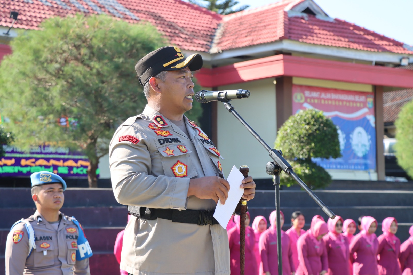 Polres Way Kanan Gelar Upacara Sertijab Kasat Samapta, Kasihumas dan Kapolsek Negeri Besar