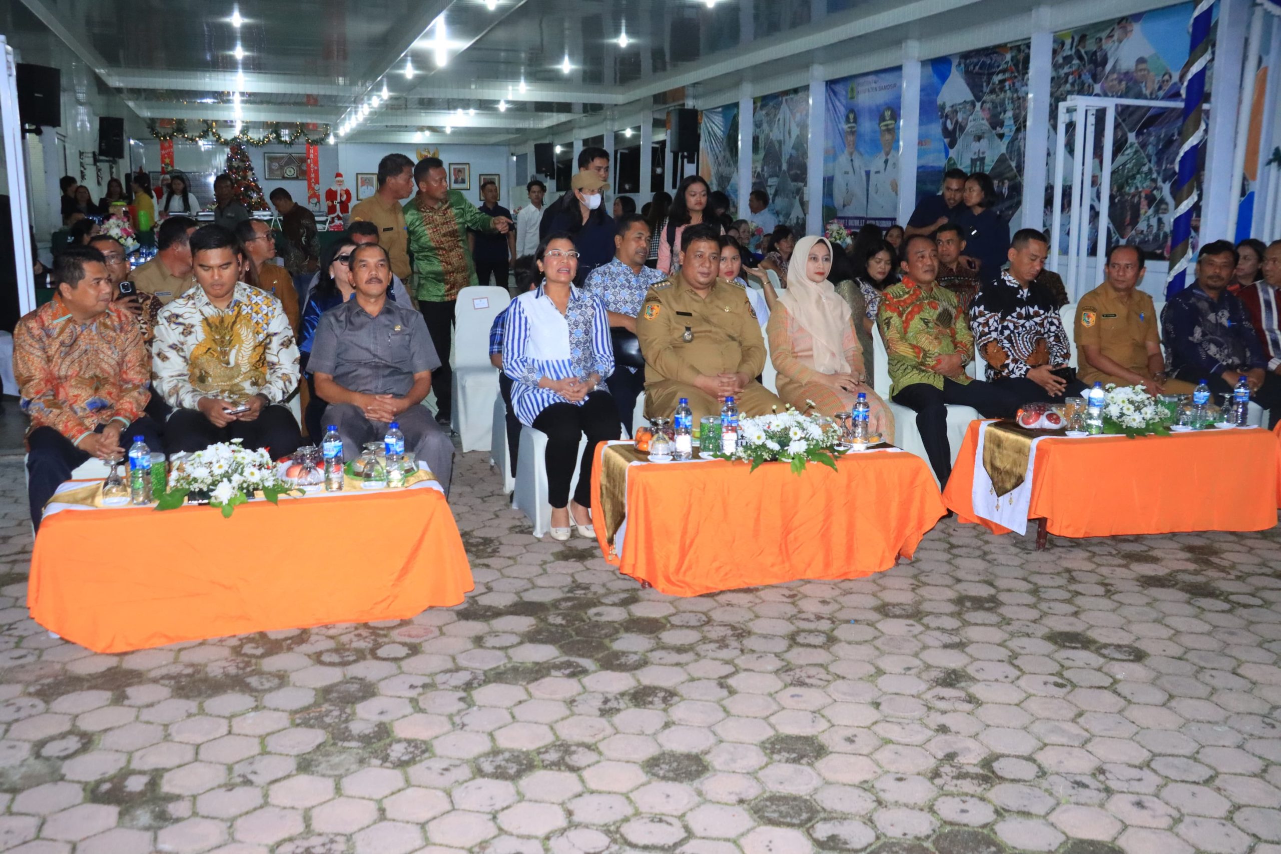 Bupati Samosir dan Wabup Lepas Sambut Kapolres, Vandiko : Samosir Tempat Tepat Mencetak Prestasi, Sulit Cari Kekayaan Bupati Samosir dan Wabup Lepas Sambut Kapolres, Vandiko : Samosir Tempat Tepat Mencetak Prestasi, Sulit Cari Kekayaan